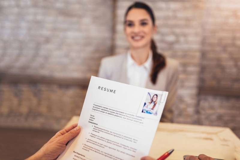 Building Your Cabin Crew Resume: What Airlines Are Really Looking For