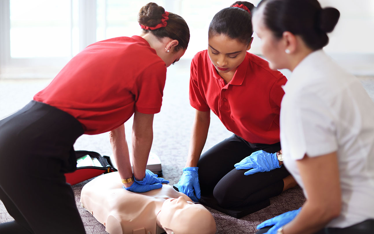 Emergency Preparedness: Cabin Crew Training Scenarios That Save Lives